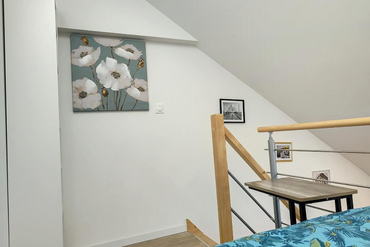 Sublime Appart Renove Duplex Centre Ville 4Pers Wifi Saint-Quentin  Bagian luar foto